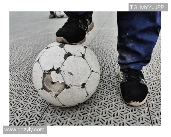 累体育与戈亚尼恩的较量揭示了足球战术的深度与魅力